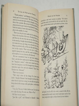 THE LION THE WITCH AND THE WARDROBE